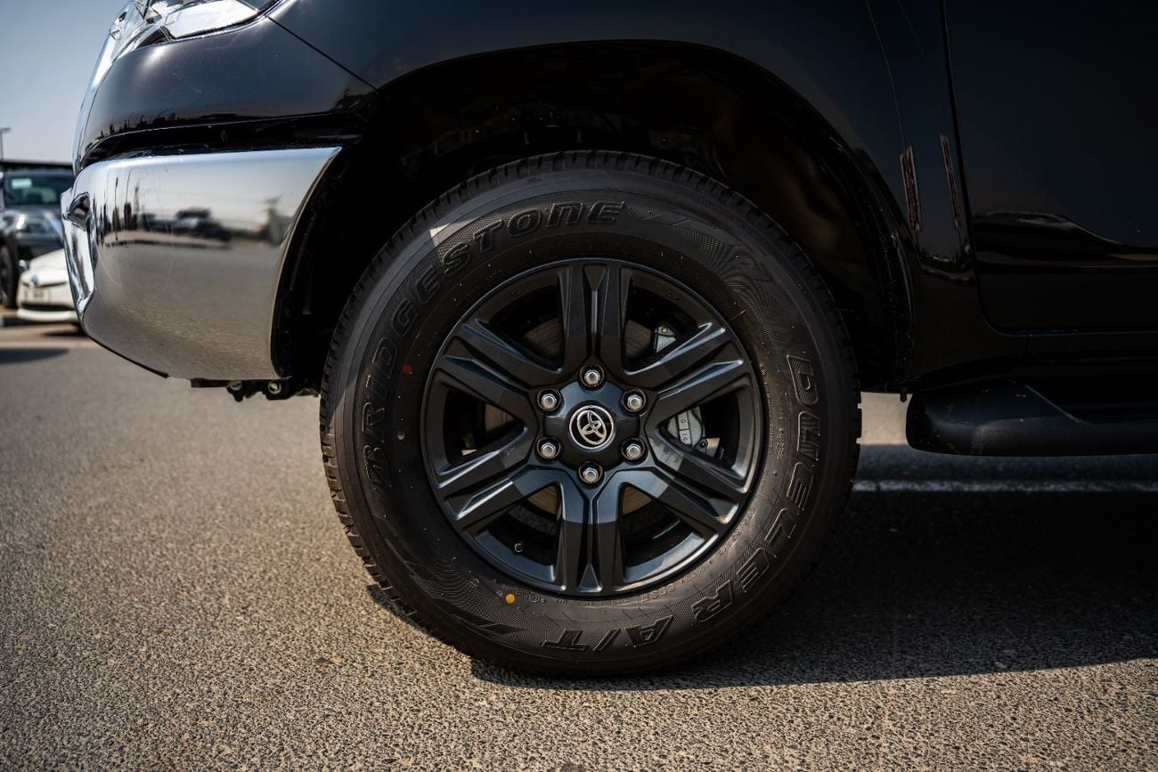 تويوتا هيلوكس Toyota Hilux  2.7ltr  -M -T  Double Cabin 4x4 Full Option  2025 Pickup