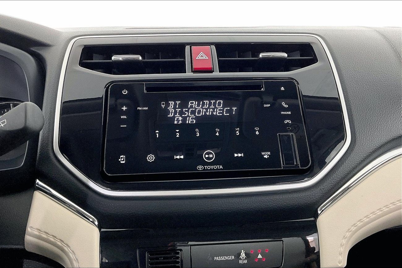 Land Rover Discovery HSE | 1 year free warranty | 0 Down Payment