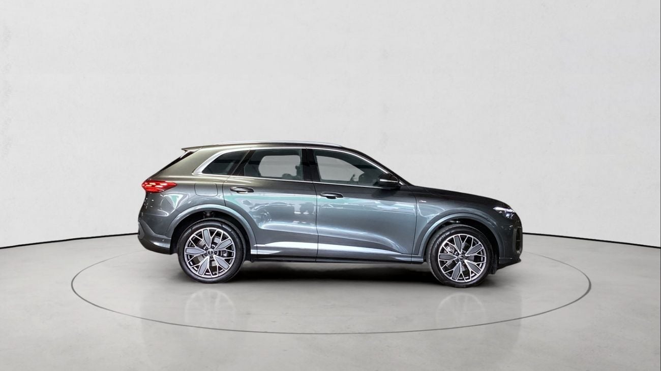 Audi Q5 45 TFSI S-LINE 2.0 150KW MHEV S TRONIC S LINE MID | Guaranteed Warranty | 0 Down Payment