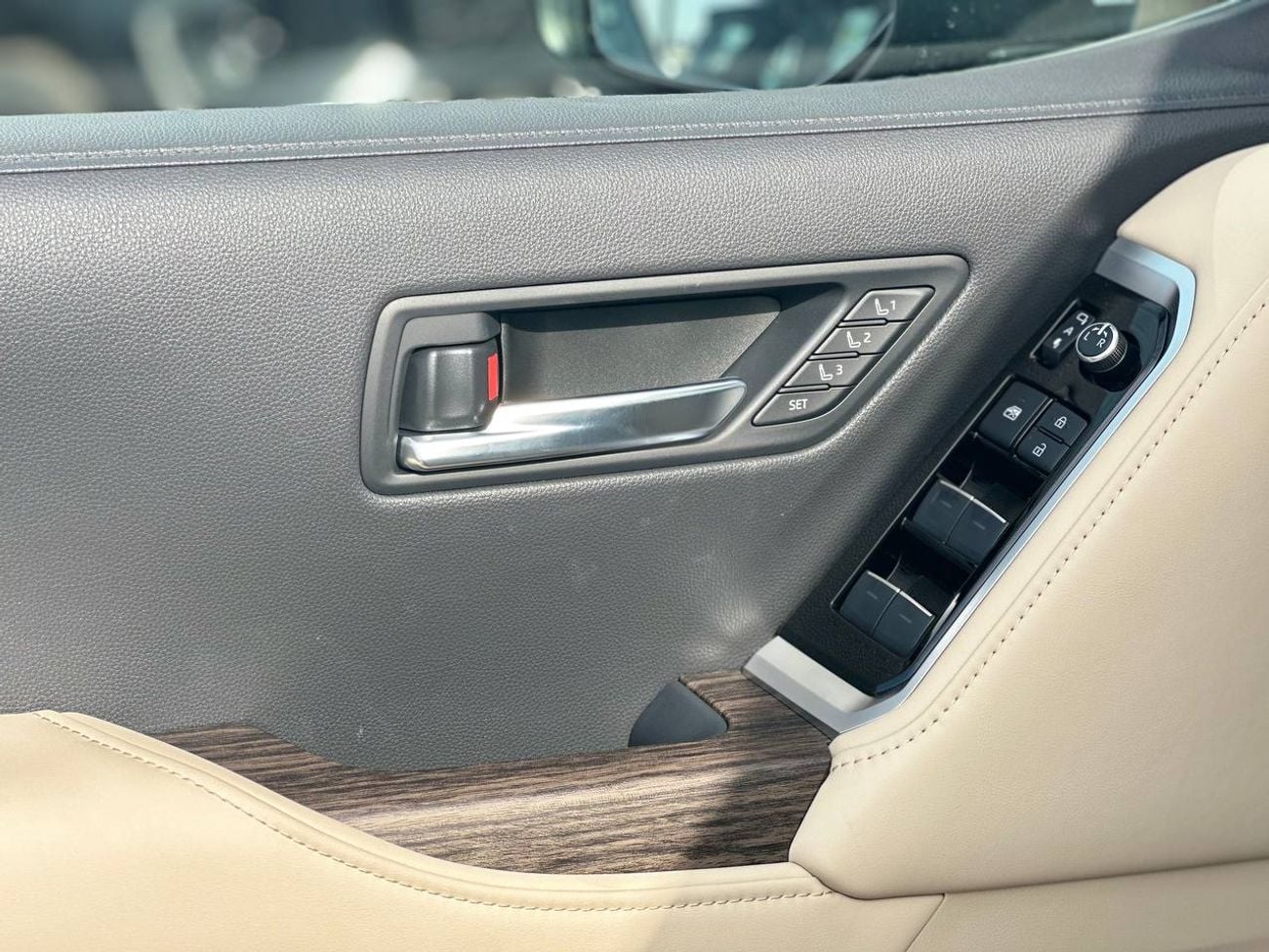 Toyota Land Cruiser VX 4.0L PTR A/T // 2026 // High Option With 360 Camera , Memory Seat , Cooling & Heater Seats // Spe