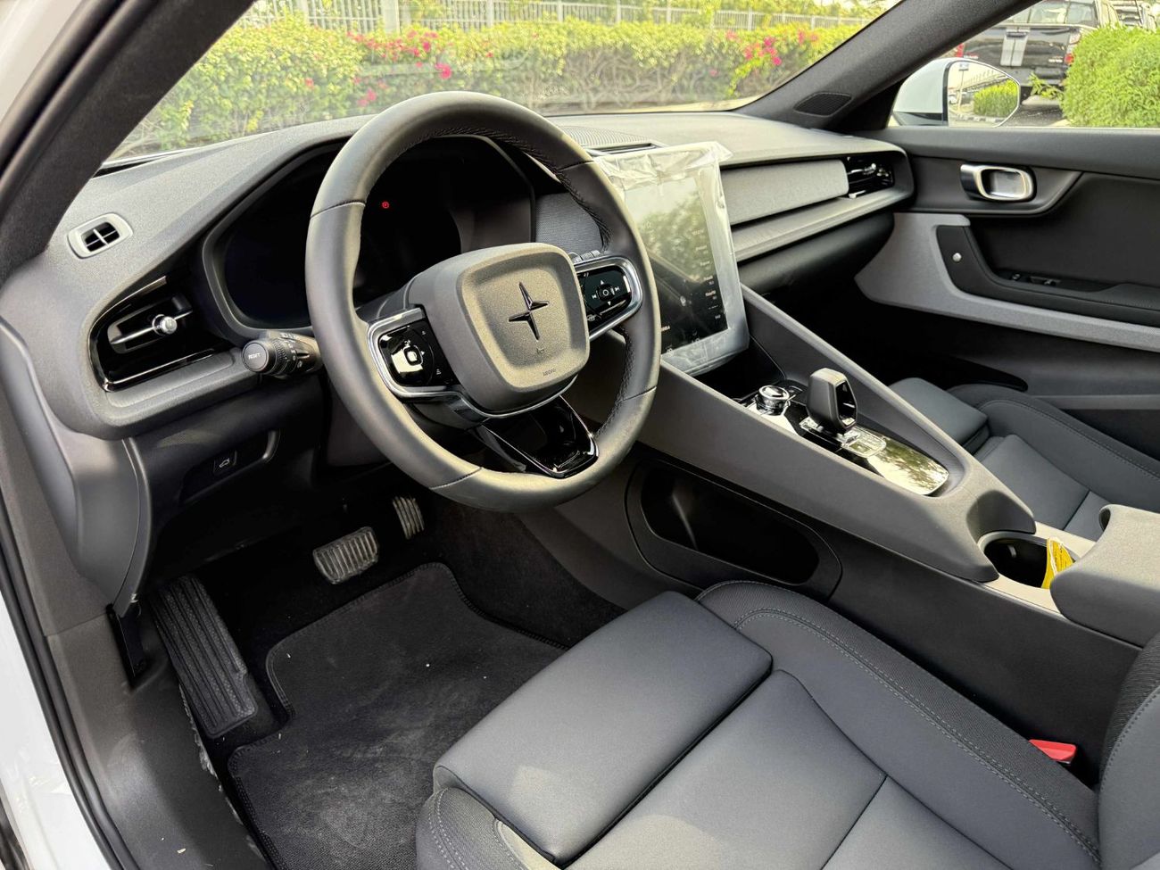 بولستار بوليستار 2 **2024**GCC SPEC UNDER WARRANTY LONG RANGE