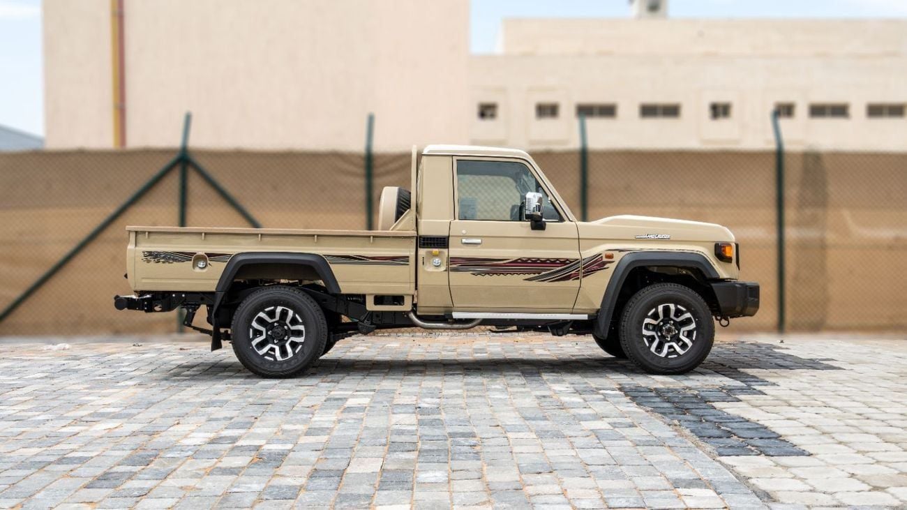 Toyota Land Cruiser Pick Up 2026 Toyota LC79 2.8L AT Diesel Full Option (Beige-Brown)