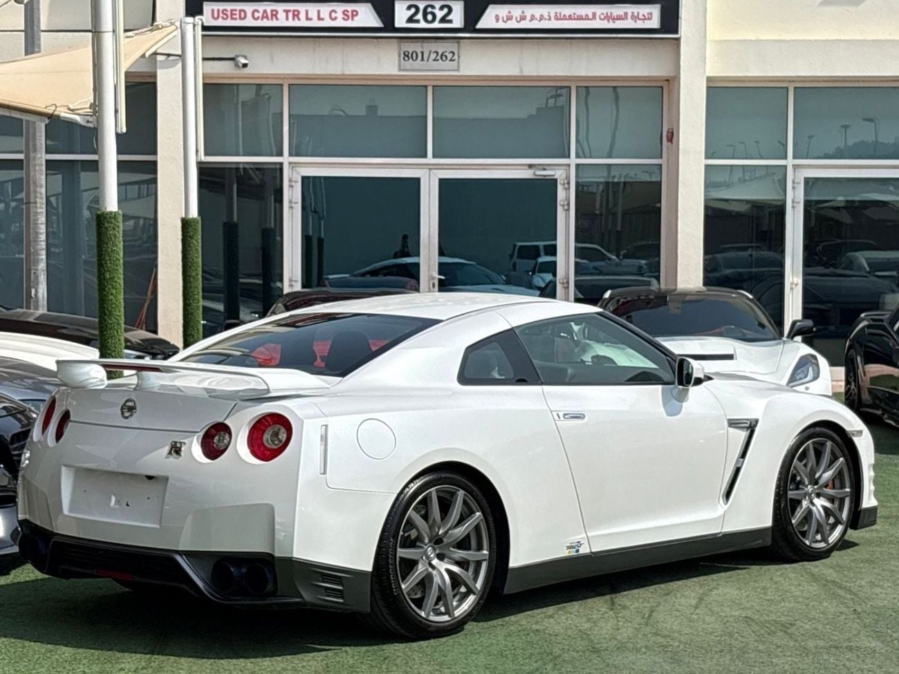 نيسان جي تي ار Premium 3.8L (2 Seater)