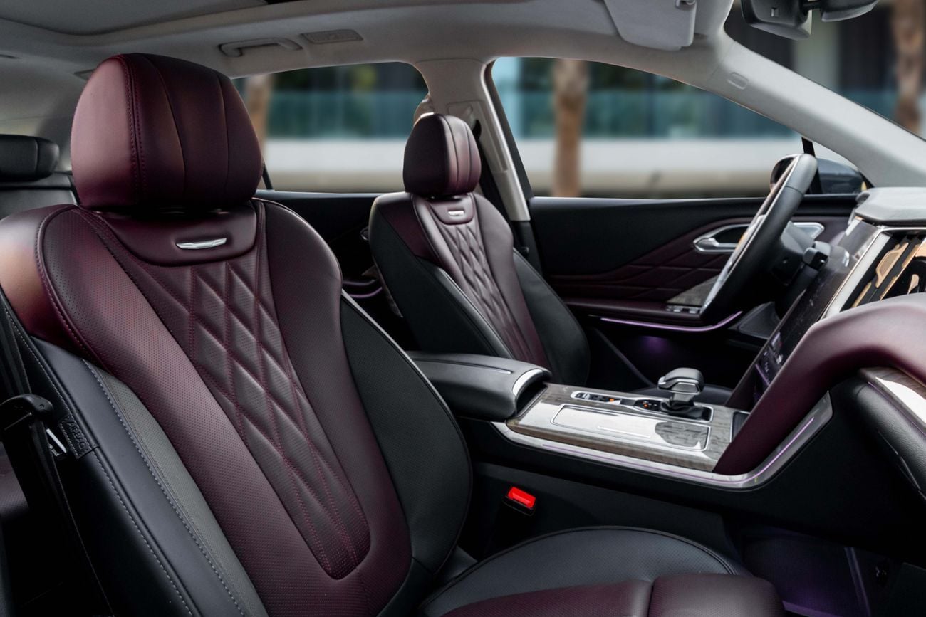 هونغشي HS7 2,155 P.M | Deluxe | Hongqi Warranty to 2032 + Service to 2028 | 0% Downpayment