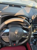 تويوتا لاند كروزر تويوتا لاندكروزر LC300 هجين فئة GR موديل 2026 – فل أوبشن – أبيض خارجي / جلد أحمر داخلي