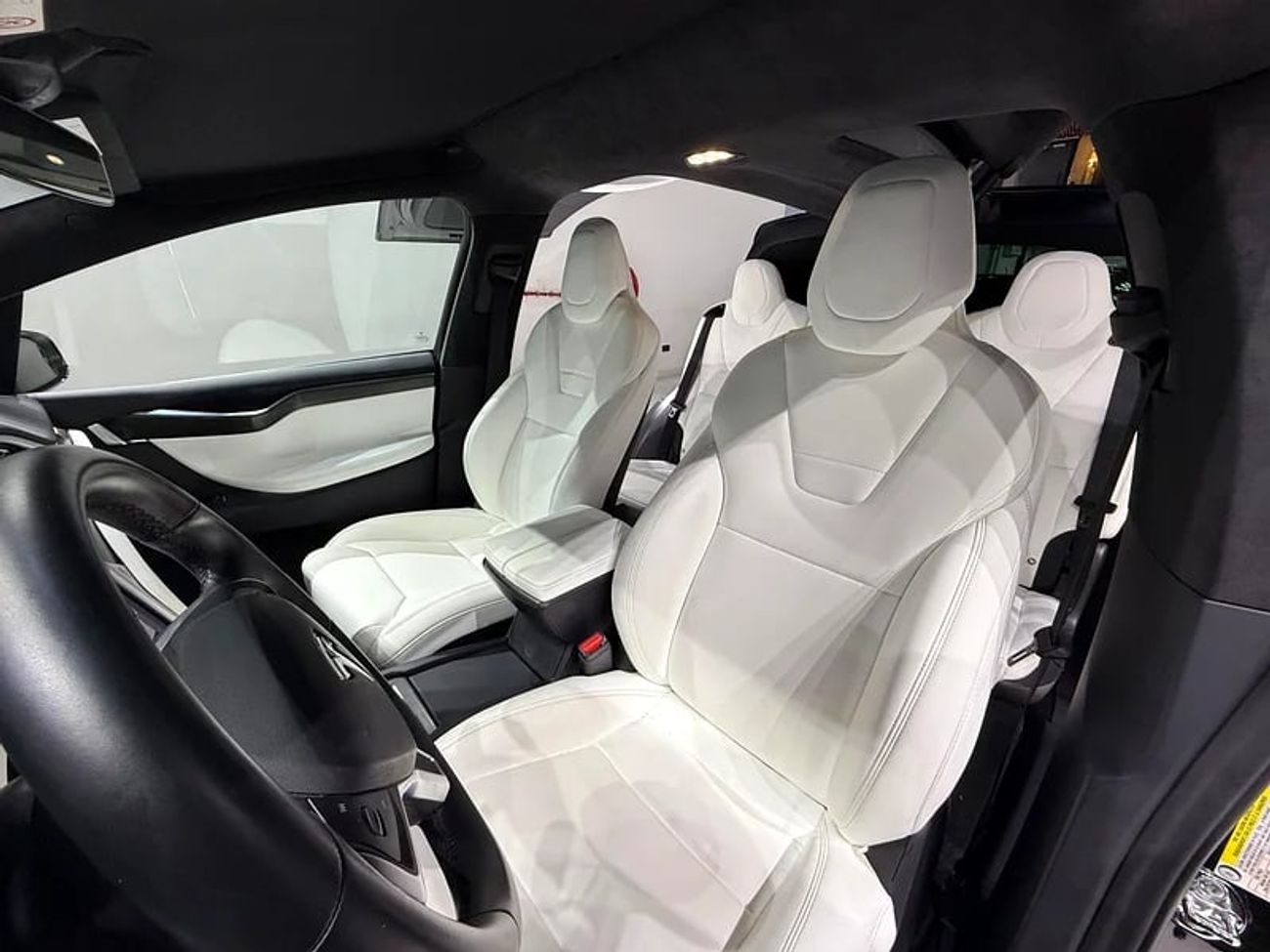 تسلا موديل اكس Long Range (AWD)