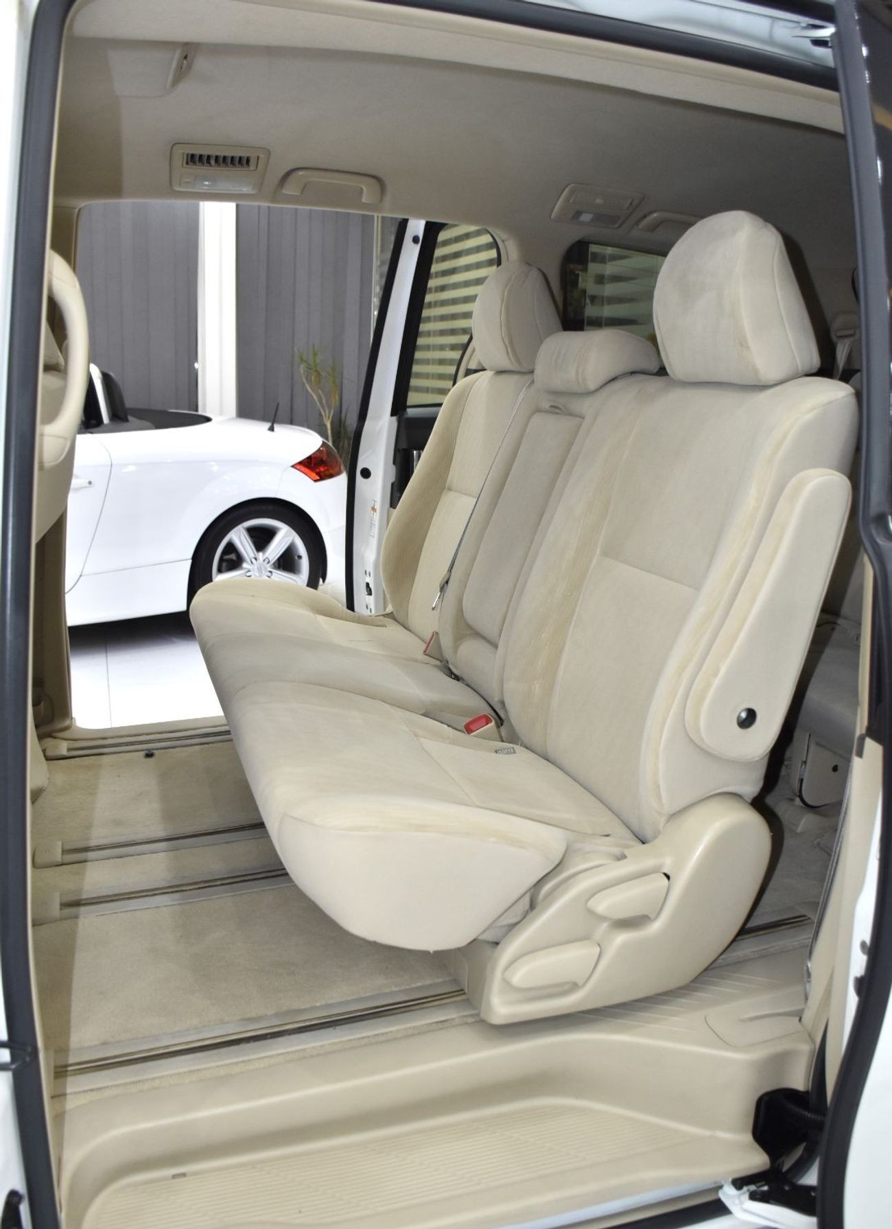 Toyota Previa EXCELLENT DEAL for our Toyota Previa S ( 2017 Model ) in White Color GCC Specs