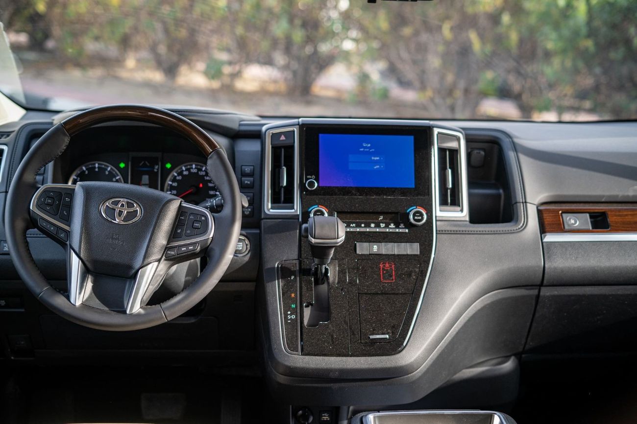 Toyota Granvia Premium V6 3.5L Petrol 2025YM