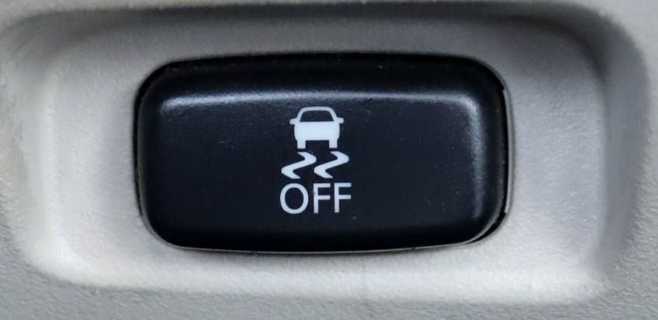 ميتسوبيشي باجيرو GLS 3.8L Mitsubishi Pajero 2014 3.8L full option v6 GCC accident-free in excellent condition