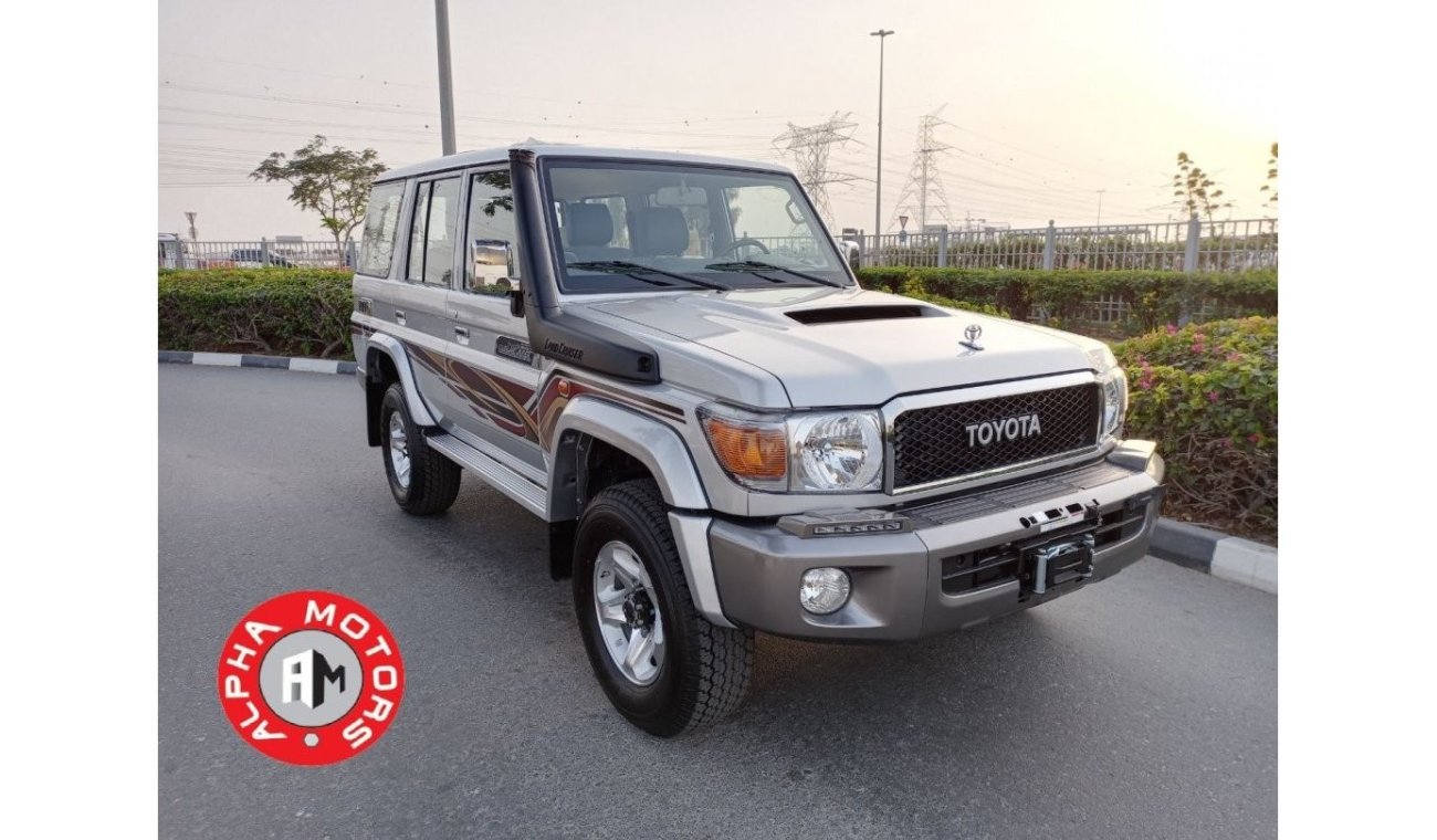 Toyota Land Cruiser Hard Top 4.5 L V8 Diesel full option