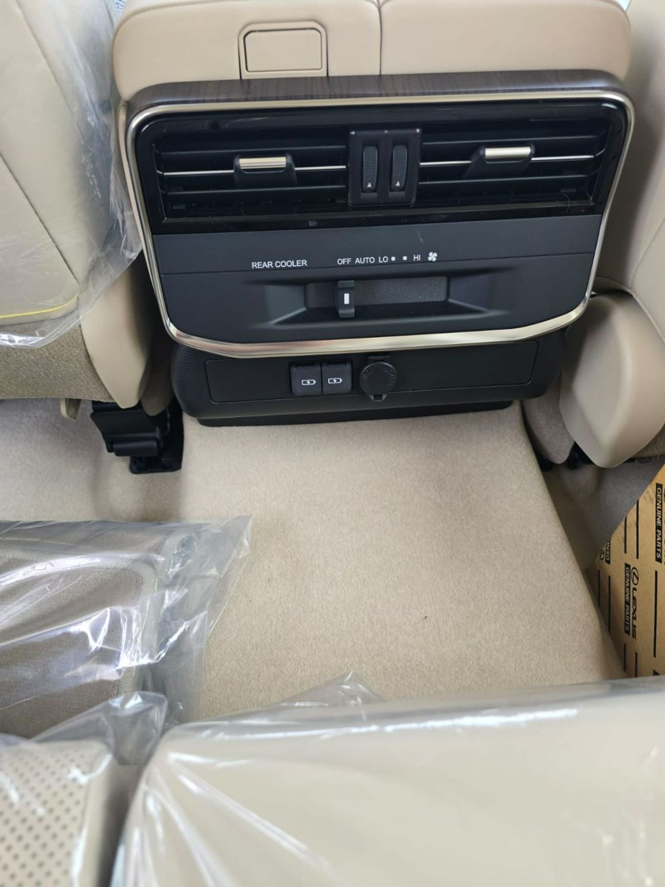 Toyota Land Cruiser TOYOTA LAND CRUISER LC300 GXR 3.5L PETROL TWIN TURBO WITH RADAR 2024 GCC