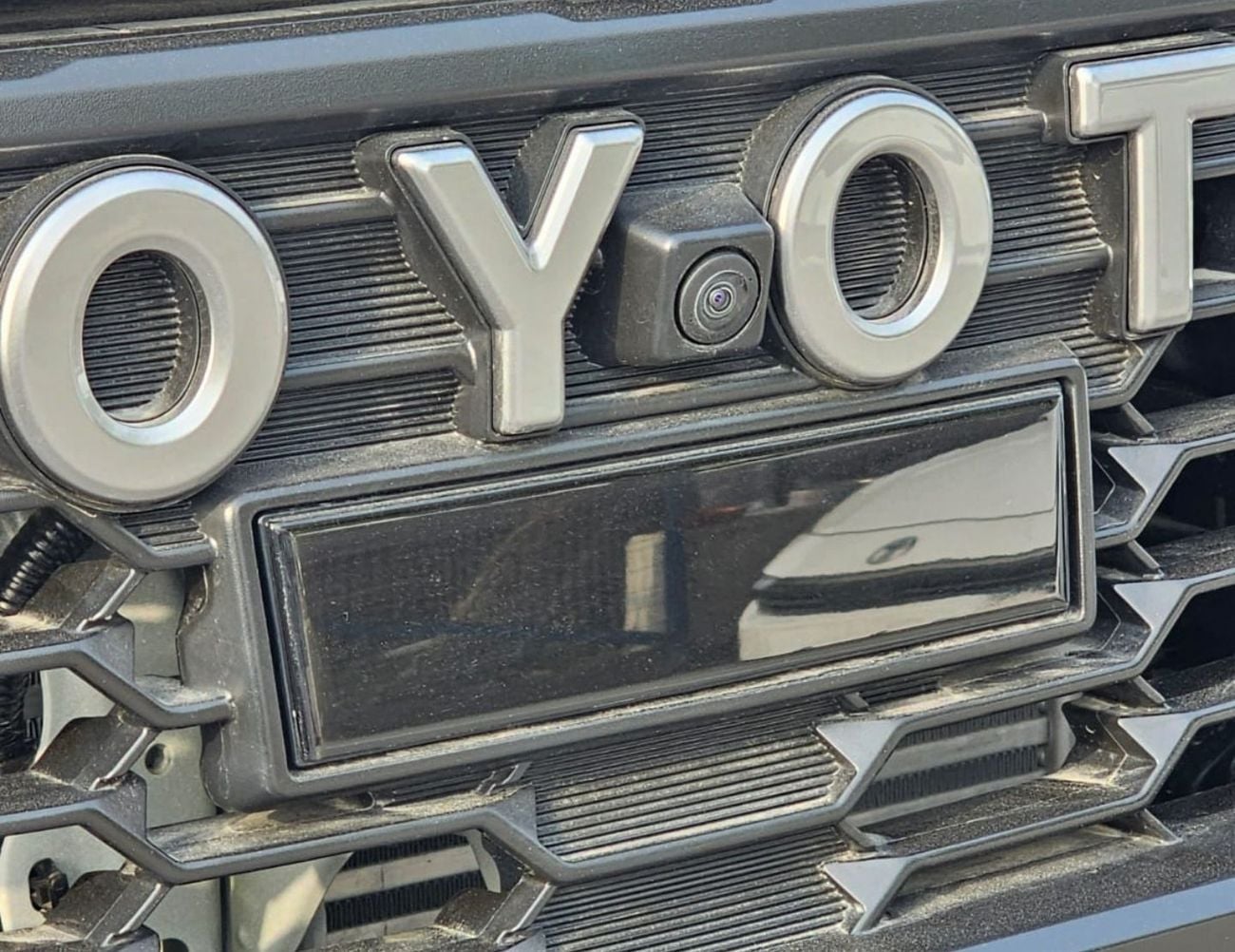 Toyota Hilux GR SPORT EXL || 2.8L DIESEL V4 | DRIVER PWR SEAT WITH LEATHER SEATS | 360*CAMERA (CODE # HDGRO)