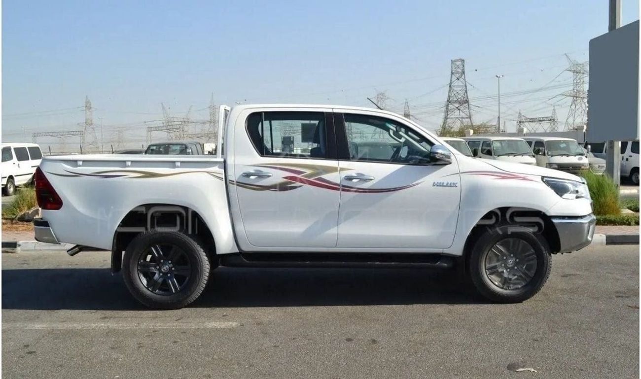 تويوتا هيلوكس 2025 TOYOTA HILUX 2.7L PETROL MANUAL 4X4 SR5