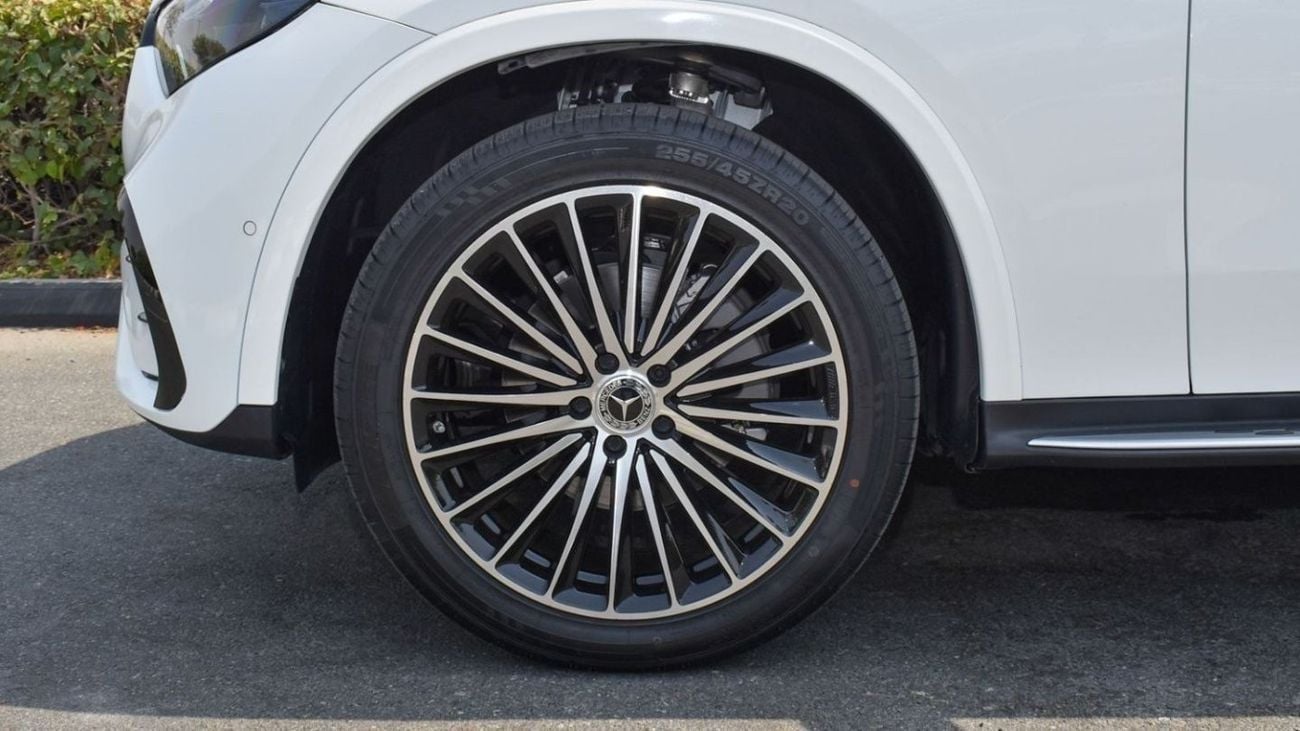 مرسيدس بنز GLC 300 MErcedes GLC 300 AMG II 2023 II FULLY LOADED