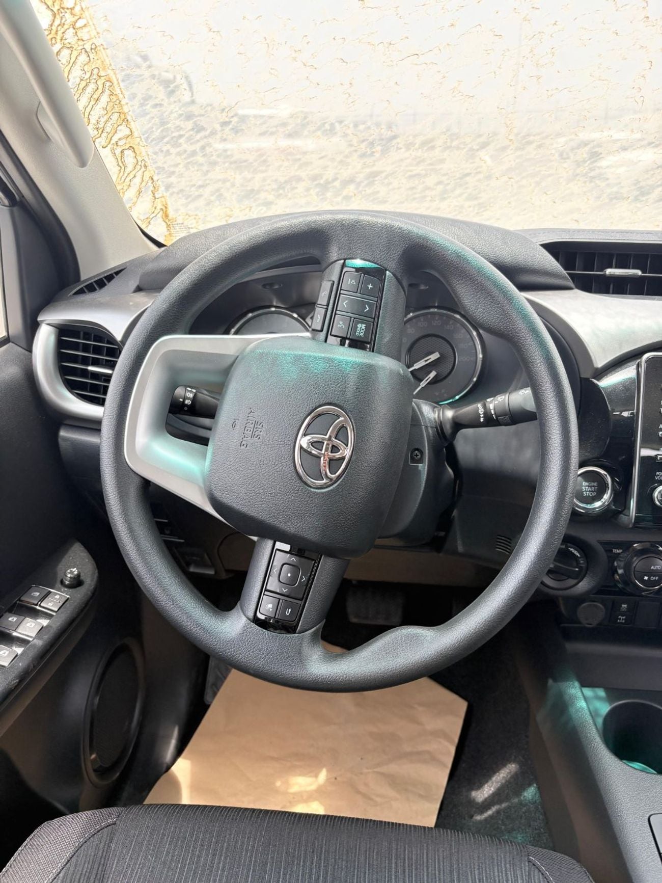 Toyota Hilux DLX