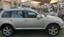 Volkswagen Touareg G C C - numberone - hatch - leather - sensors - alloy wheels - CD player - fog lights - in excellent