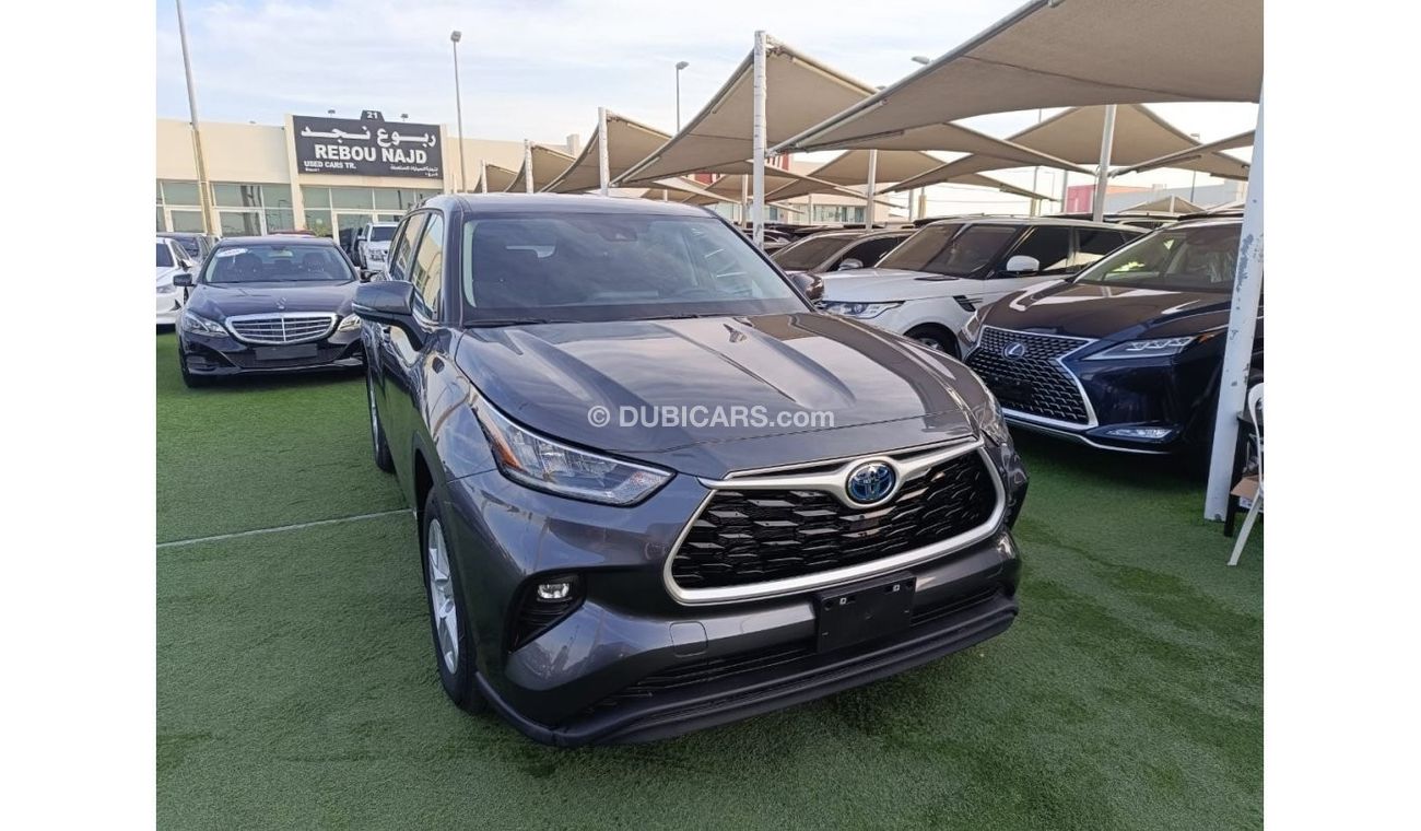 تويوتا هايلاندر Toyota Highlander 2023 Hybrid.The car is in excellent condition, not damaged, not painted, history i