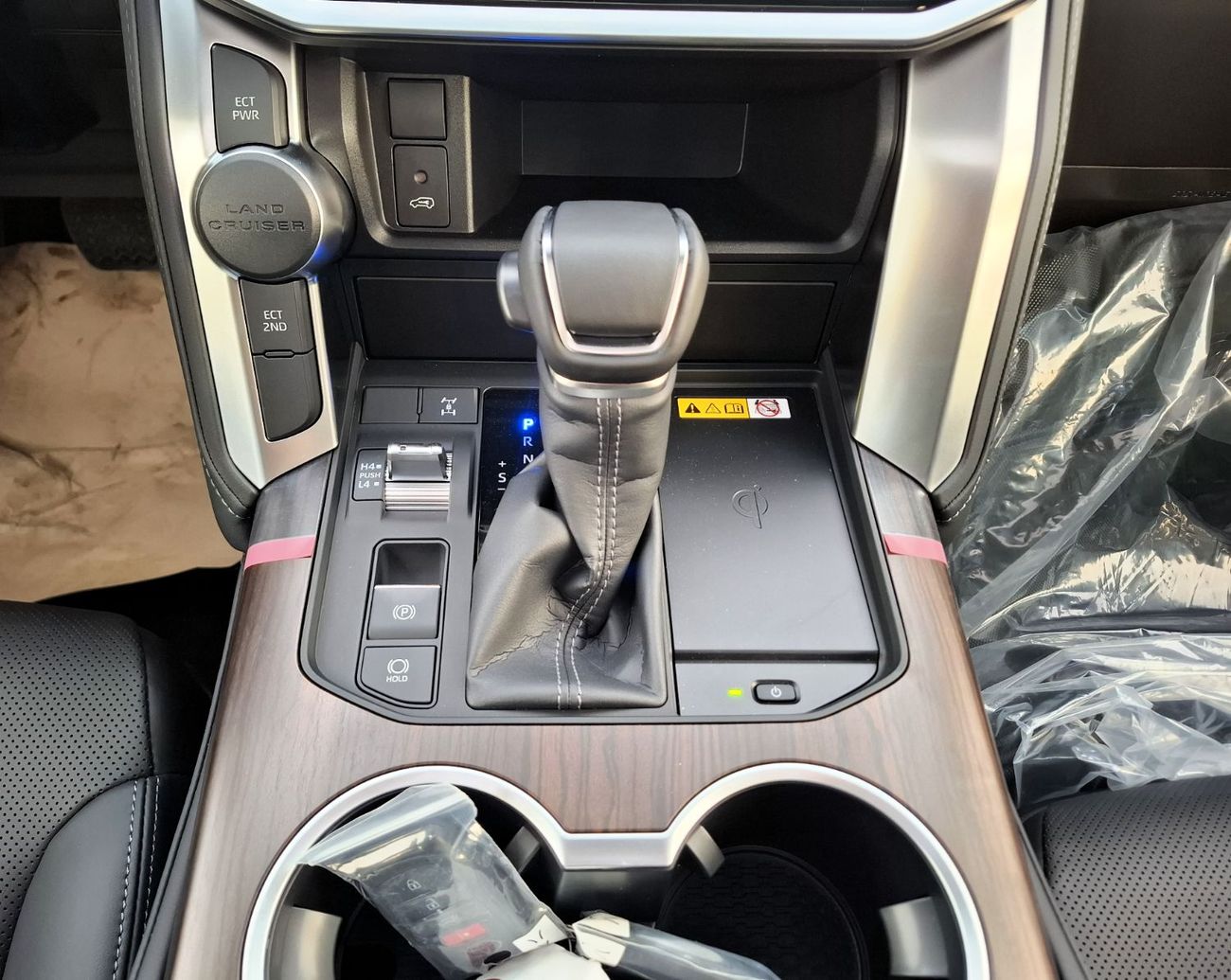 Toyota Land Cruiser Toyota Landcruiser GXR 4.0L 2025 Black Petrol (Export Only)