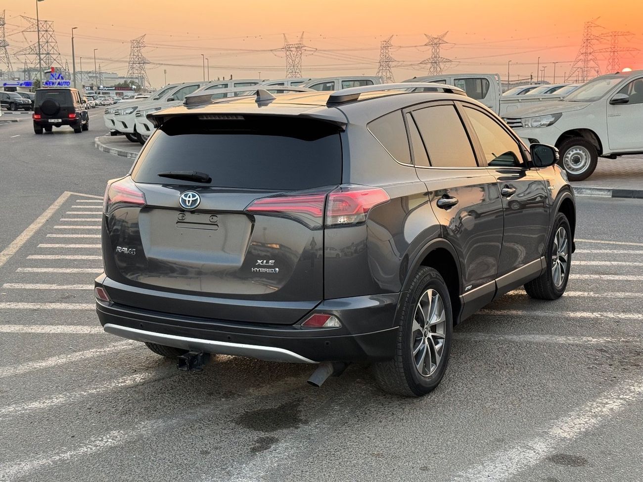 تويوتا راف ٤ 2018 TOYOTA RAV4 XLE HYBRID 4x4 FULL OPTIONS IMPORTED FROM USA