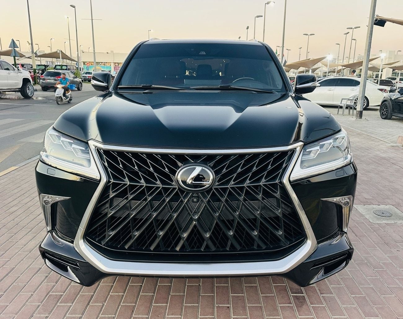 لكزس LX 570