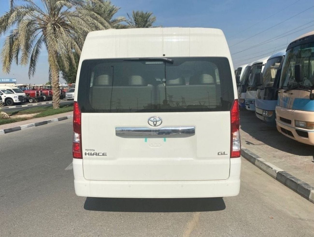 تويوتا هاياس GL 2.8 L HIGH ROOF WITH AC FULL OPTION BRAND NEW