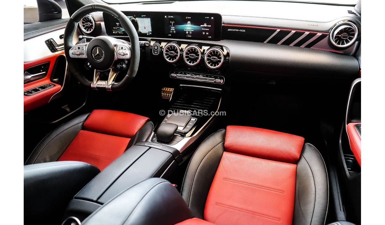 Mercedes-Benz A 35 AMG A 35 AMG Premium +