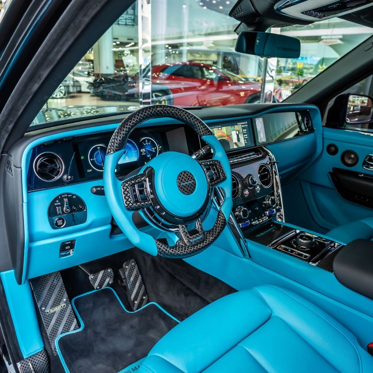 رولز رويس كولينان  2025  ROLLS ROYCE CULLINAN MANSORY  DONE ONLY 15,000KM