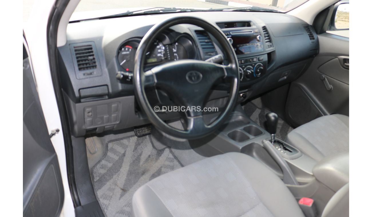 Toyota Hilux GL 2.7 VVTI 4X2 BASIC DOUBLE CABIN PICK UP