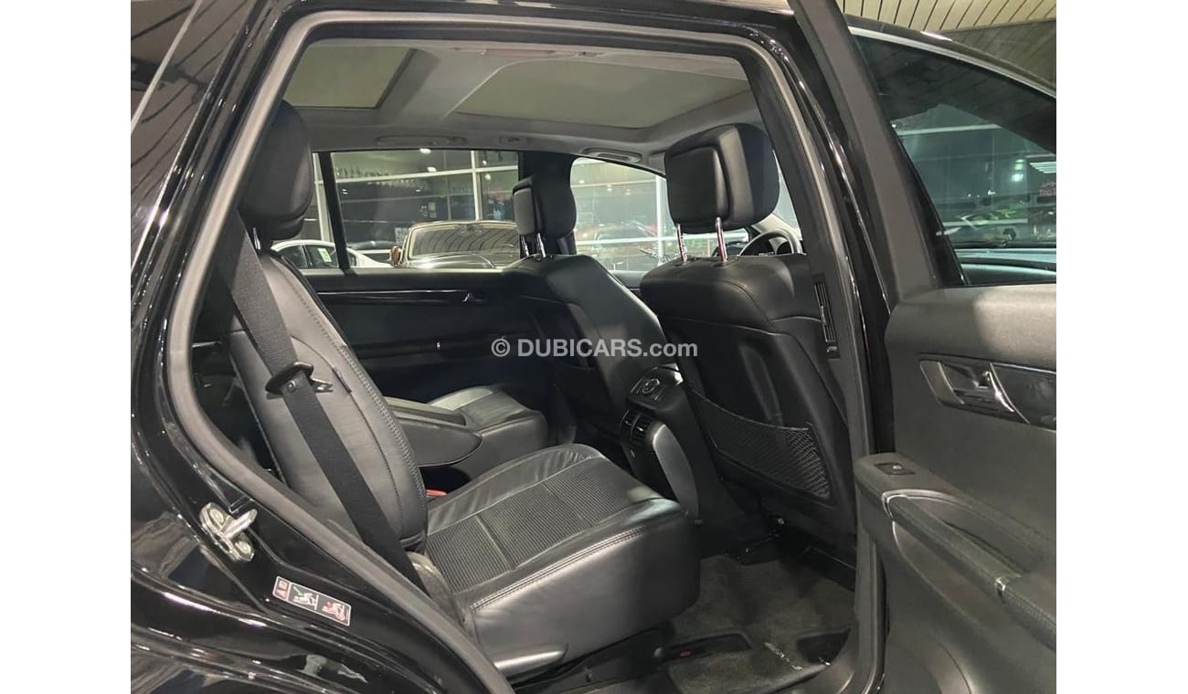 Mercedes-Benz R 63 AMG R CLASS