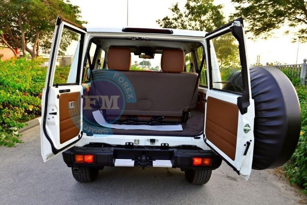 Toyota Land Cruiser 70 71 SDLX V6 4.0L Petrol 4WD Automatic