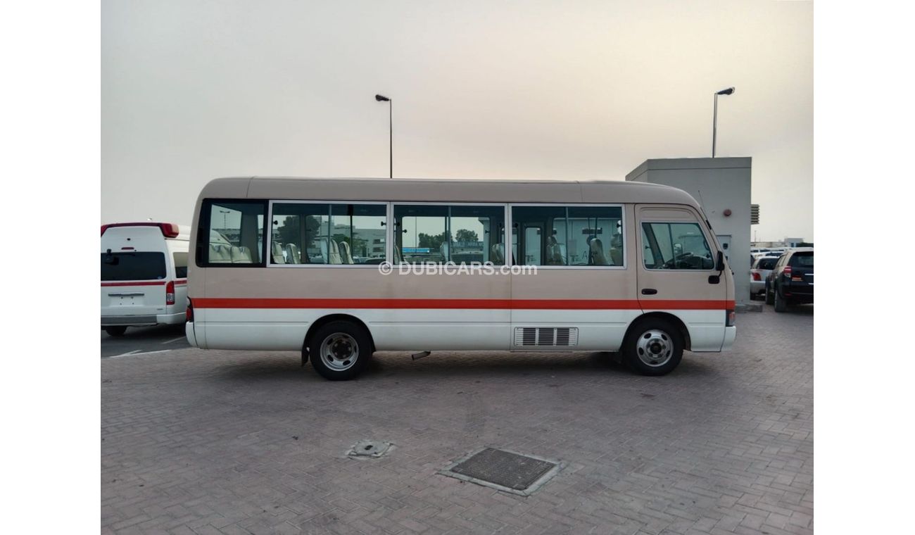Hino Liesse II HINO LIESSE II BUS RIGHT HAND DRIVE (PM1393)