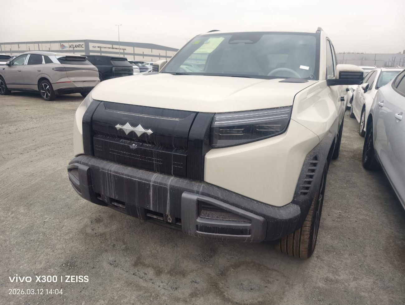 BYD Leopard Titanium 3 Titanium 3 Ultra, AWD, white-white