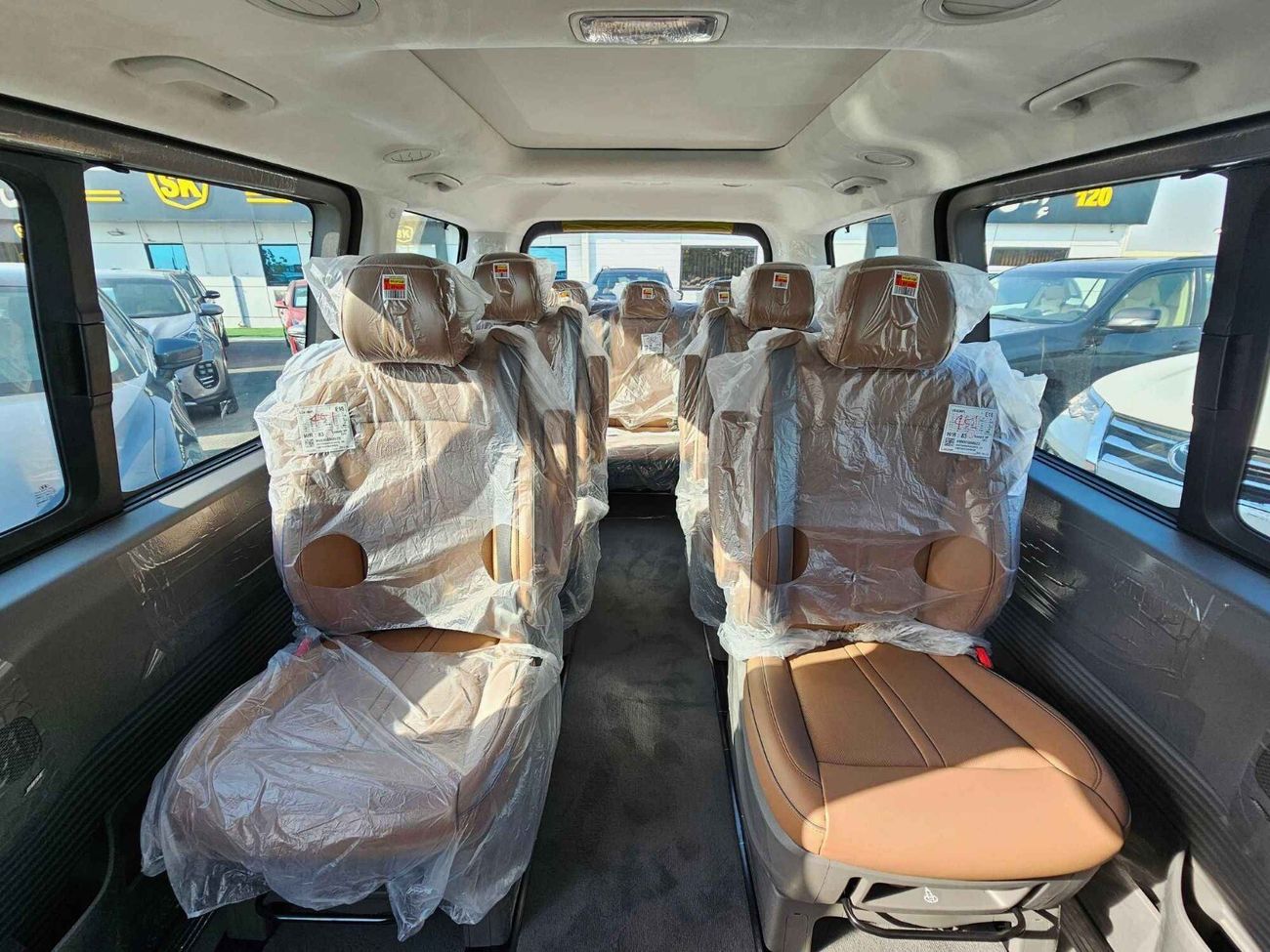 Hyundai Staria LEXURY, 3.5L V6, A/T, POWER SEAT WITH 360* CAMERA / SUNROOF / 9 SEATER / (CODE # 67983)