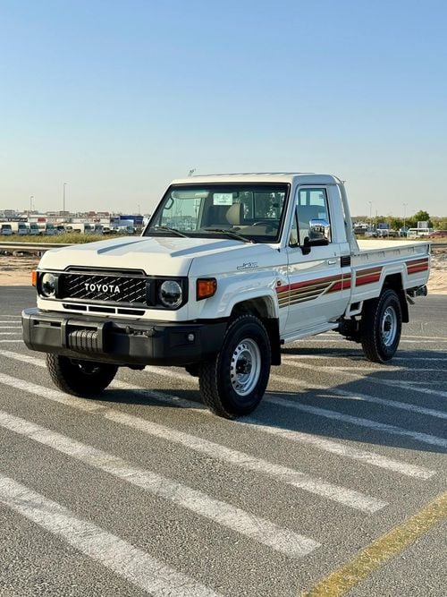 تويوتا لاند كروزر 70 LC79 LX Toyota Land Cruiser (70 Series) (GRJ79) 4.0L SC MT 2025