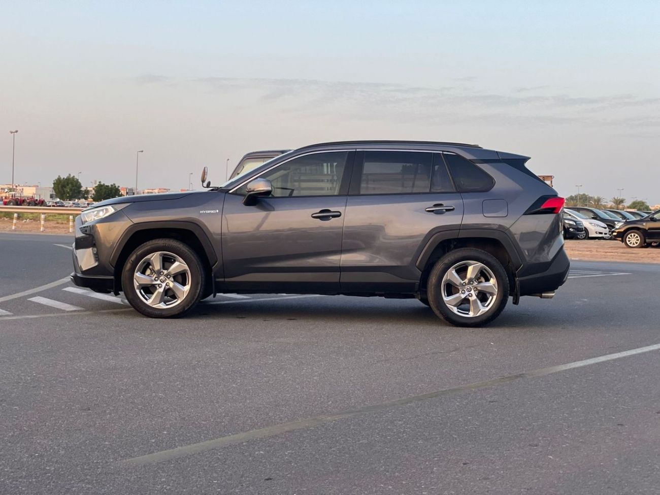 تويوتا راف ٤ 2021 Toyota RAV4 Hybrid - 2.5L V4 - Right Hand Drive - Japan Specs - 22,400 Km