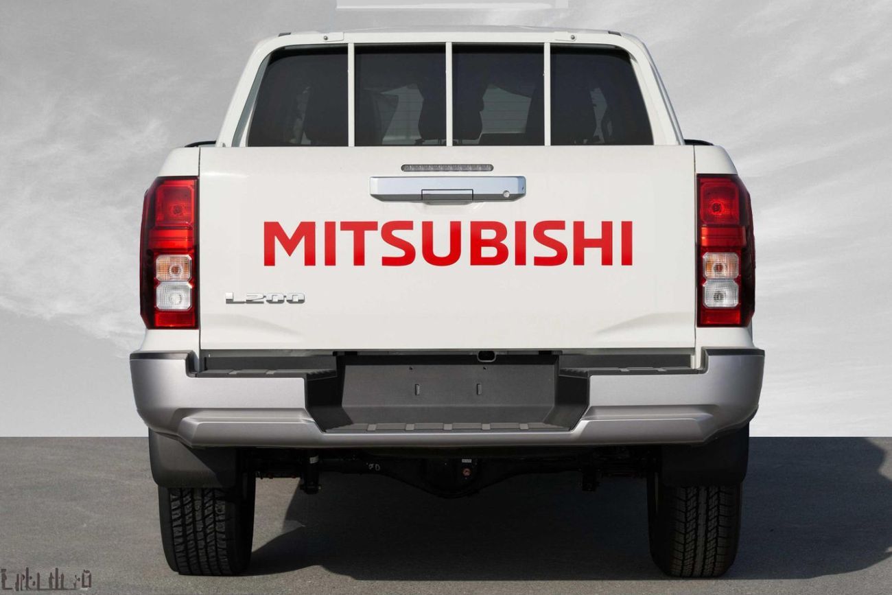 Mitsubishi L200 2.4L GLX 4X4 D/C MID M/T PETROL