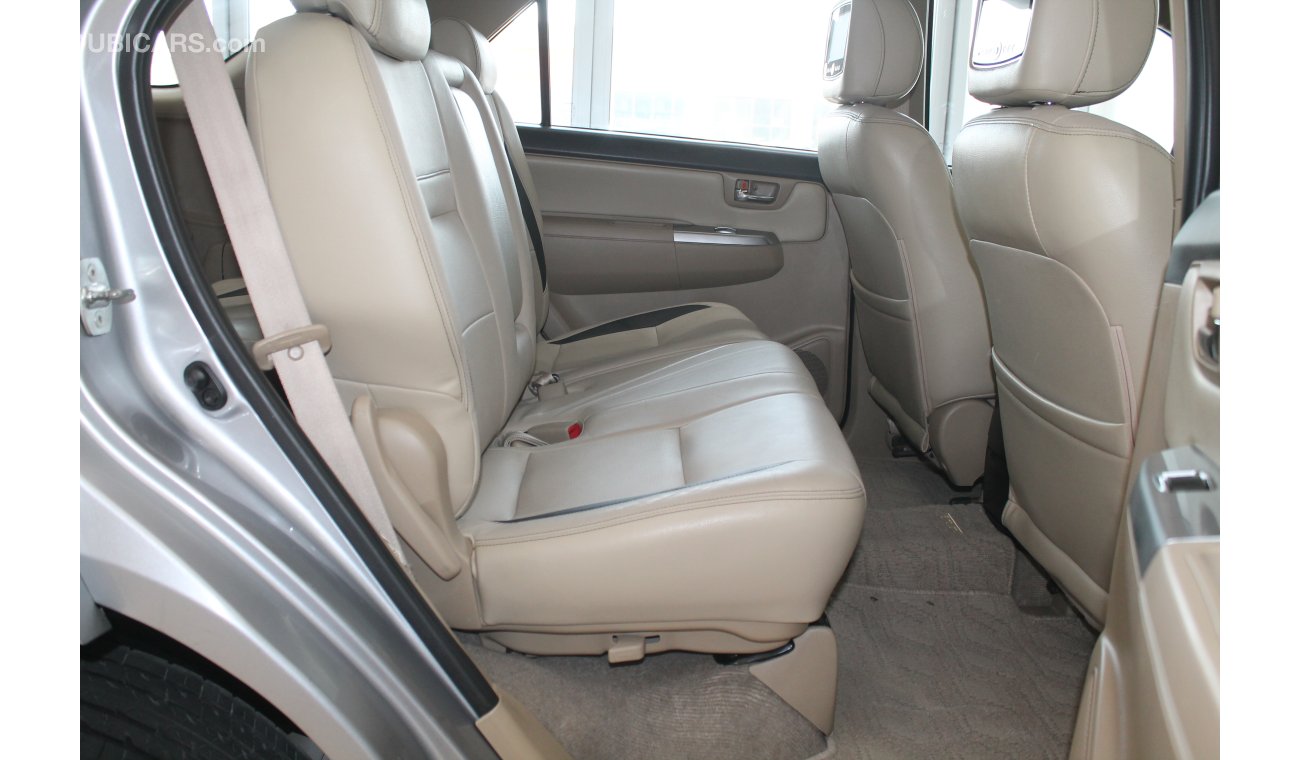 Toyota Fortuner 2.7L TRD 2015 MODEL GCC WITH DEALER WARRANTY AND FREE REGISTRATION