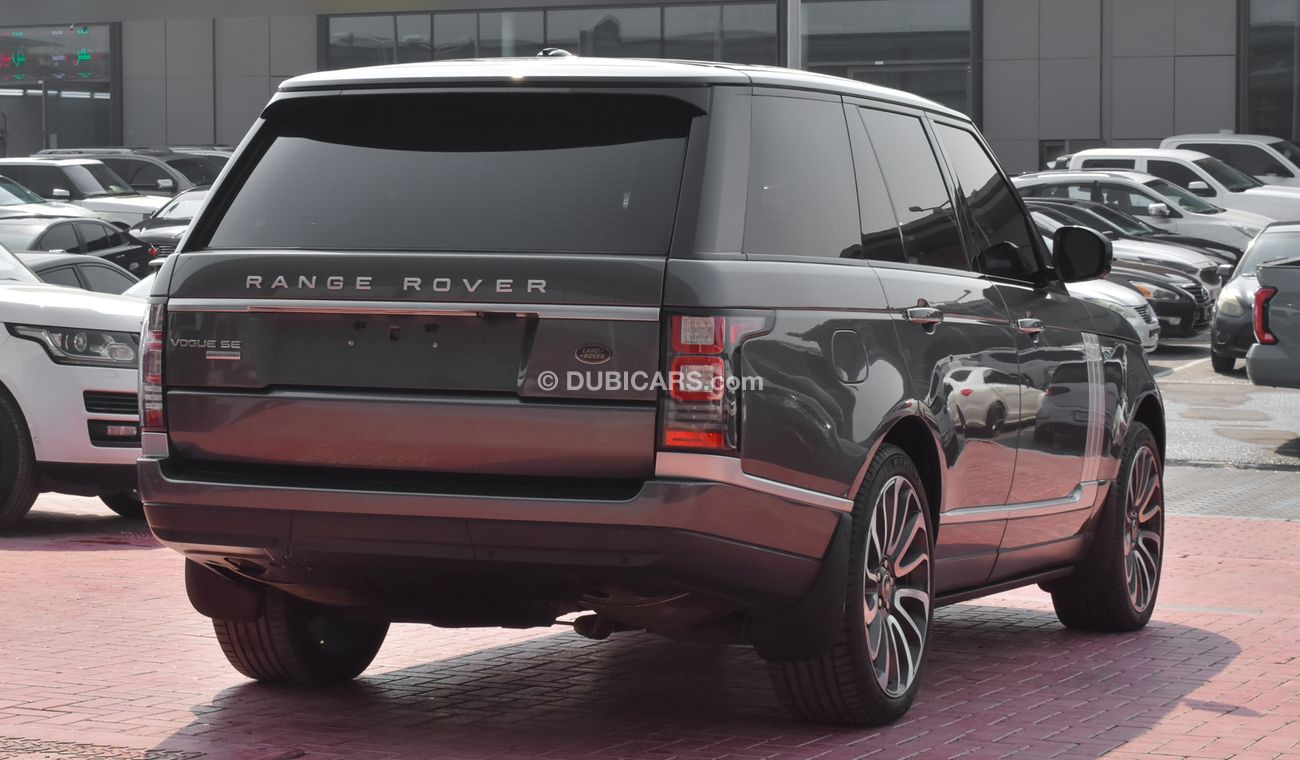 Used Land Rover Range Rover Vogue SE Supercharged 2014 for sale in Abu