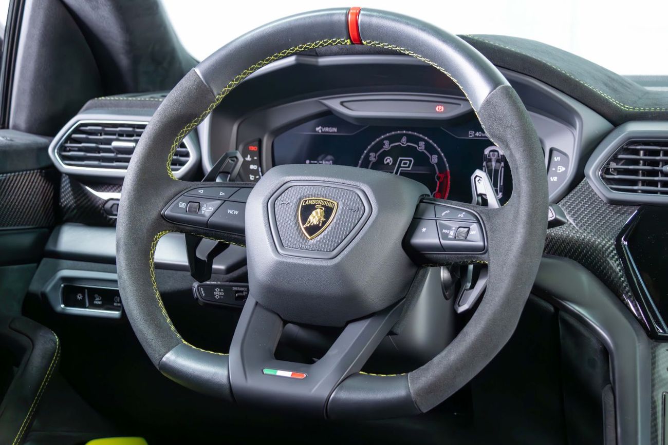 Lamborghini Urus 4.0T V8 Performante Full Carbon Fiber Package-Akrapovic Exhaust System-Very Low Mileage