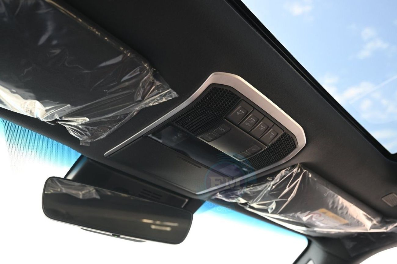 تويوتا لاند كروزر VXR V6 3.3L Diesel 4WD 7 Seater Automatic