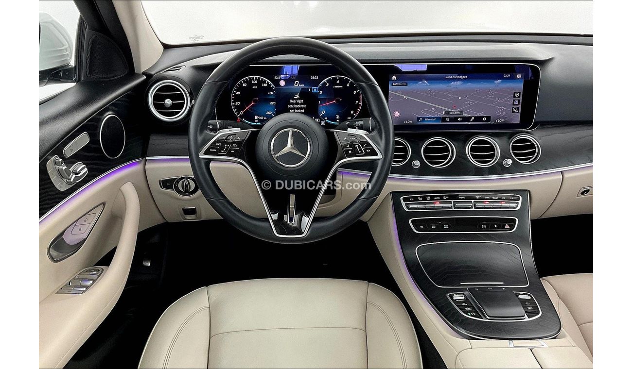 Mercedes-Benz E300 Premium (AMG Line)