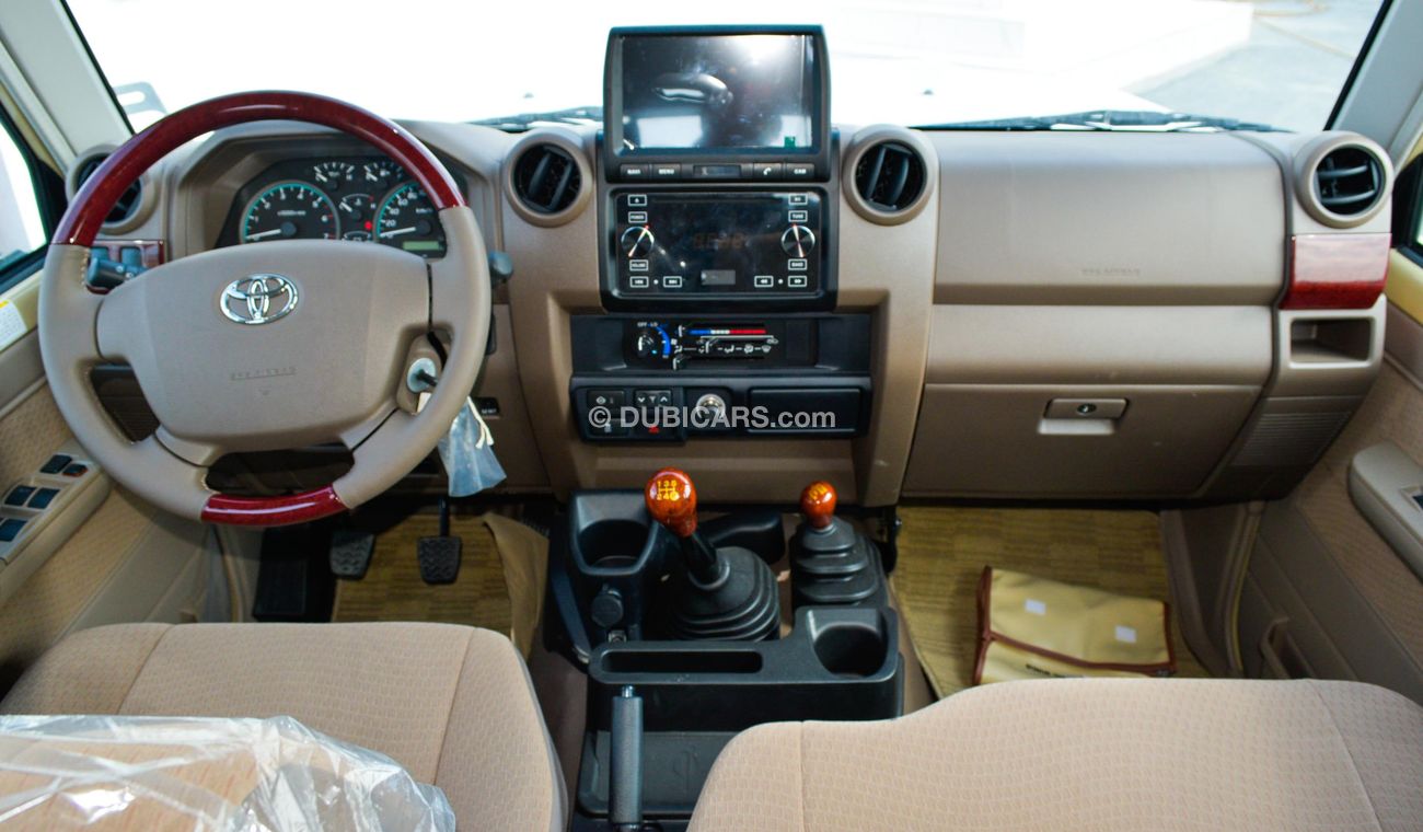 Toyota Land Cruiser Pick Up 4.0L V6 Petrol Double Cabin