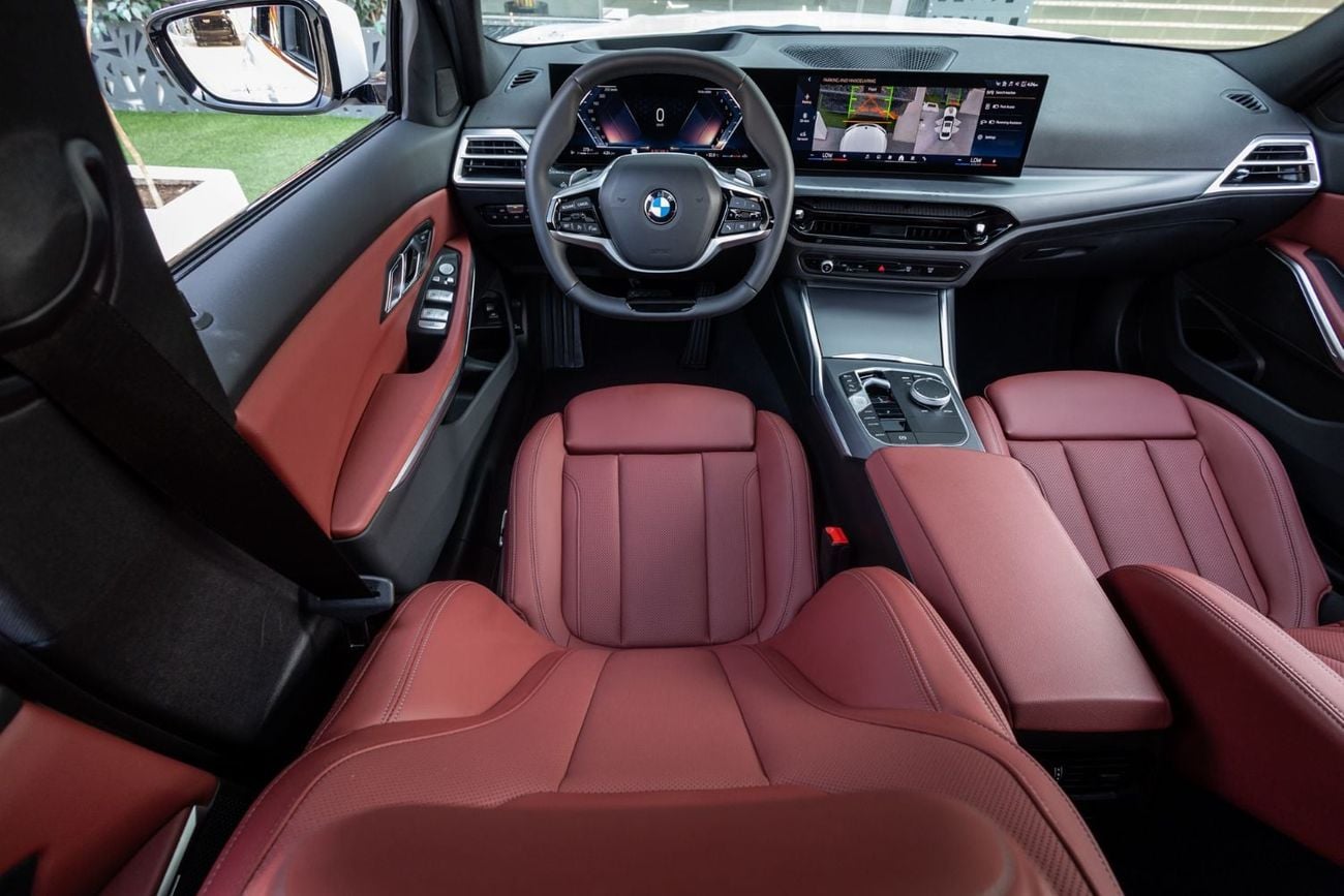 BMW 318i BMW 318i Excellence 2.0 Twin Turbo 2025 GCC | Agency Warranty | Service Contract