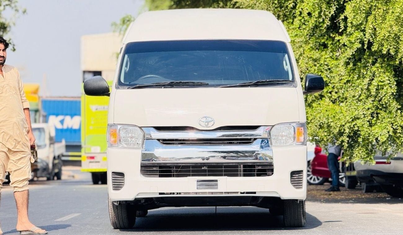 Toyota Hiace EXCELLENT CONDITION | RHD | 2016 | 3.0L DIESEL ENGINE | (AT) | 14 SEATERS