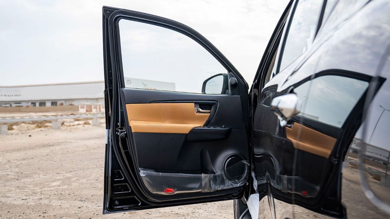 تويوتا فورتونر Toyota Fortuner 2.7L Petrol 4X4 MY2025