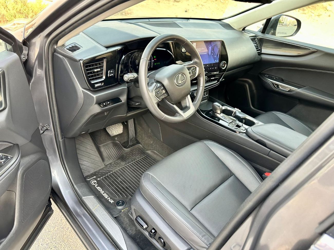 Lexus NX350 Premium - AWD Full Option