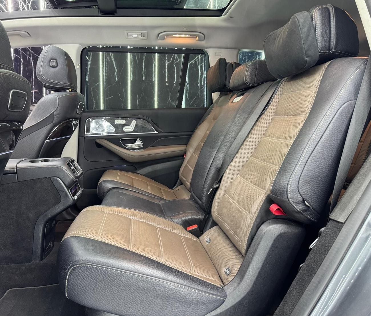 Mercedes Benz GLS580 STD 2020 Mercedes-Benz GLS 580 4MATIC GCC