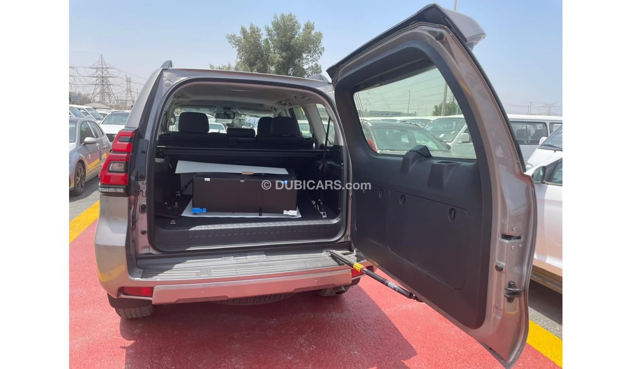 تويوتا برادو برادو ، VX ، 2.8 لتر ، ديزل ، موديل 2021 ، مع صندوق تبريد ، كاميرا خلفية ، حساسات للوقوف للتصدير فقط