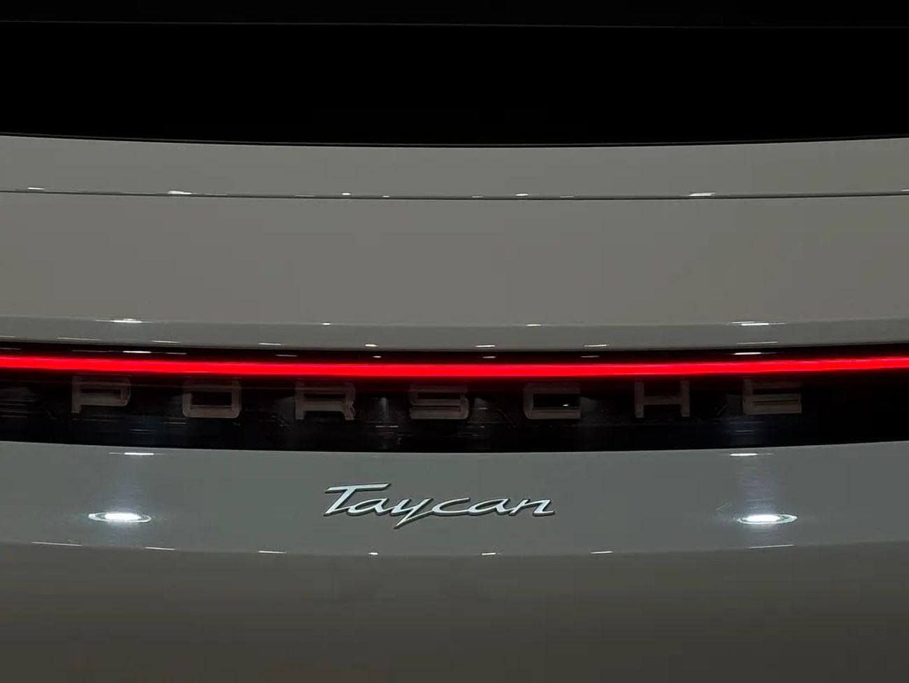 بورش تايكان 5,259 P.M | 0% Downpayment | | ONE OWNER | LOW KM’s