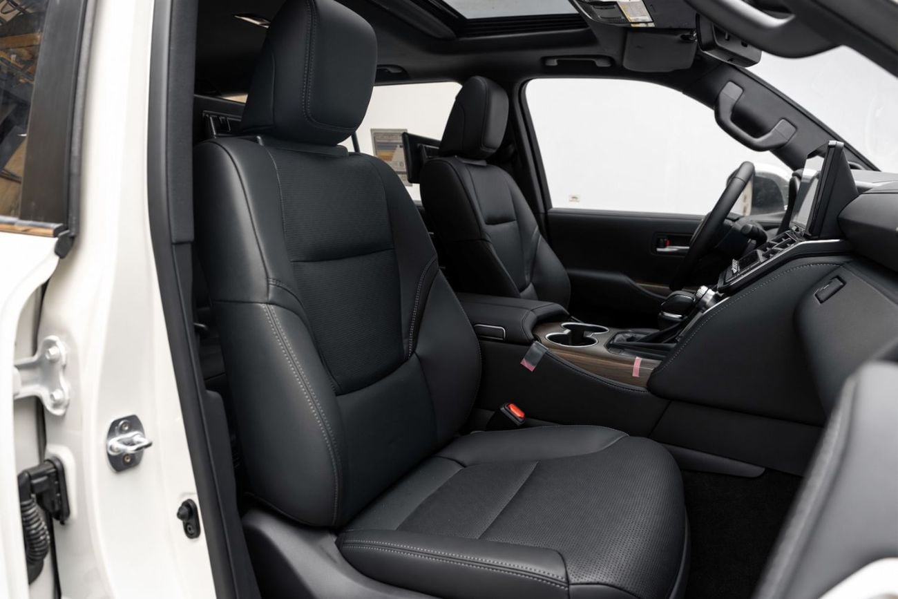 Toyota Land Cruiser VX LC300 3.3L - White Pearl Inside Black | Export Only